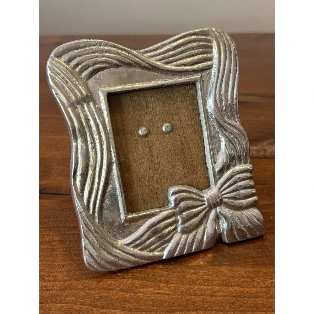 Vintage Small Made In Mexico Silver Pewter Ribbon Bow Picture Frame 5